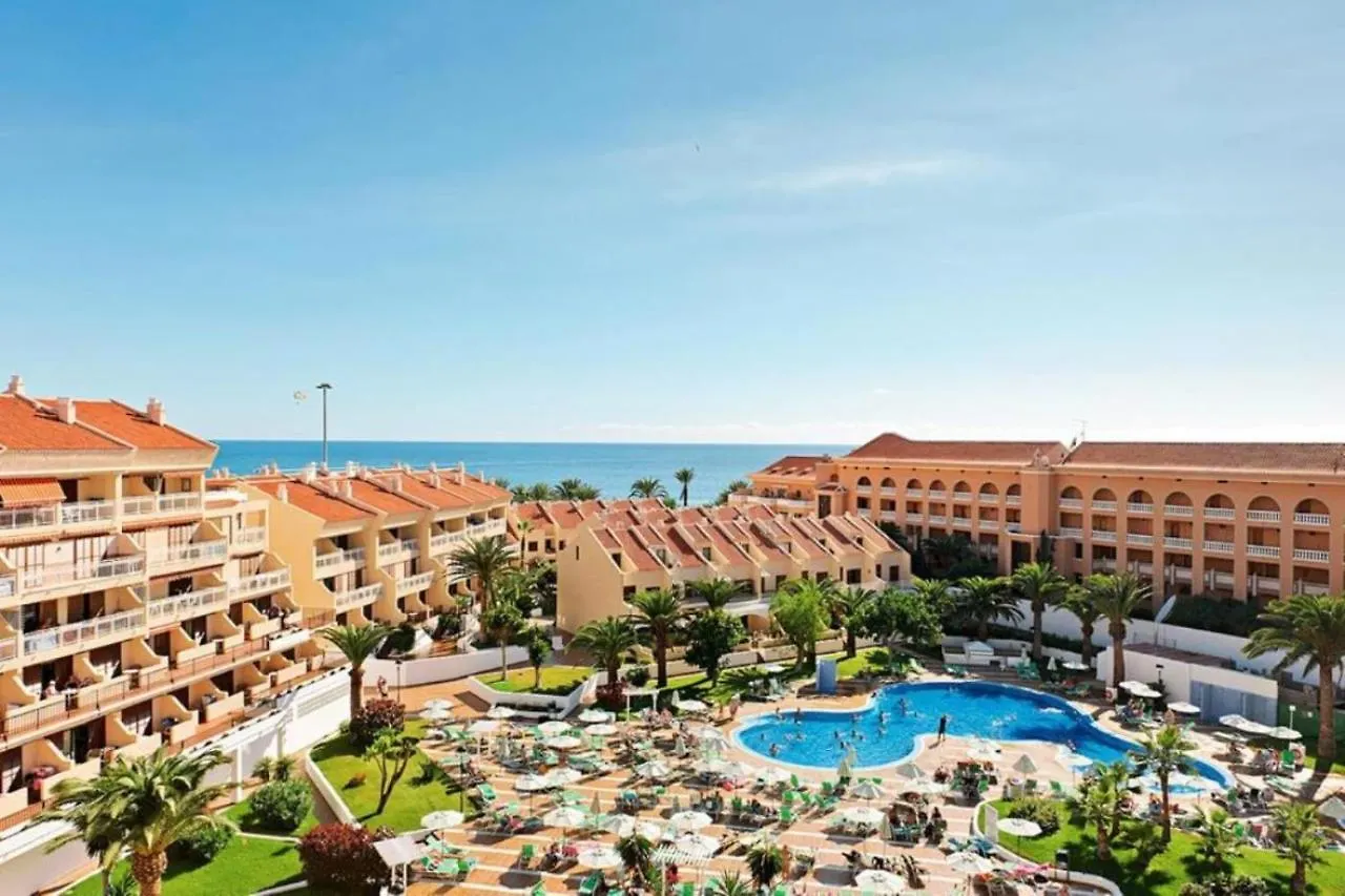 Two Bedroom Apartment In Beachfront Complex With Pool In Playa De Las Americas.