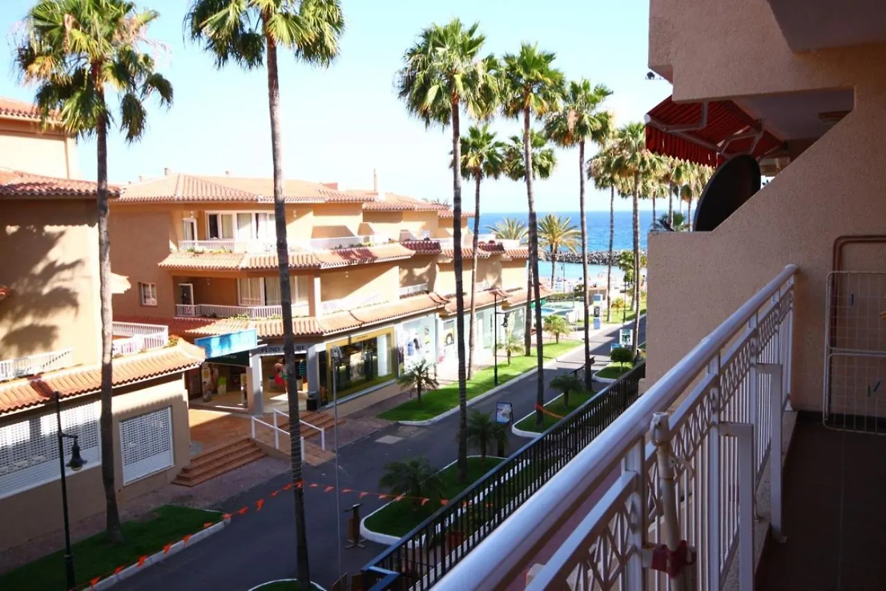 Two Bedroom Apartment In Beachfront Complex With Pool In Playa De Las Americas. Playa de las Americas (Tenerife)