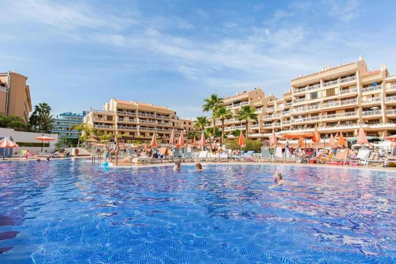 Two Bedroom Apartment In Beachfront Complex With Pool In Playa De Las Americas.