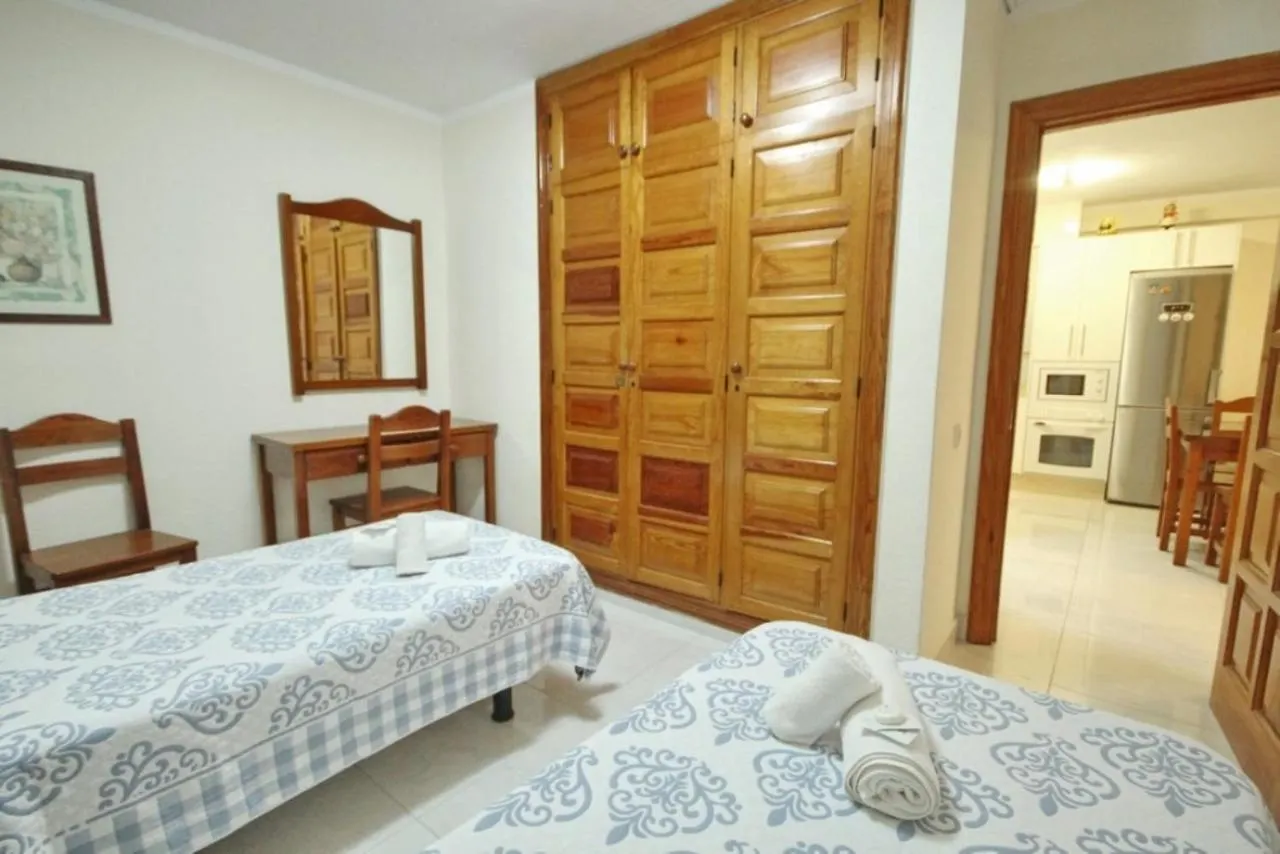 Two Bedroom Apartment In Beachfront Complex With Pool In Playa De Las Americas. 0*, Playa de las Americas (Tenerife)