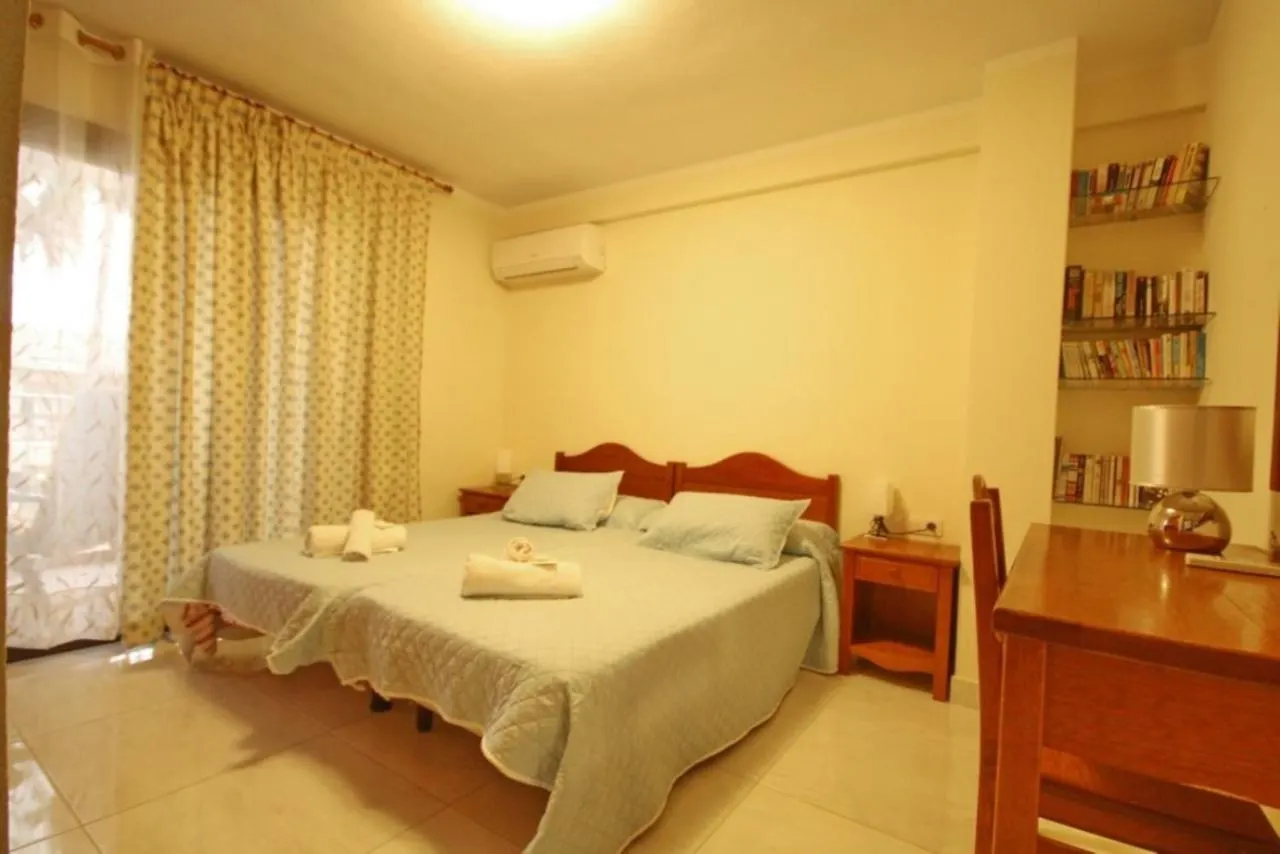 Two Bedroom Apartment In Beachfront Complex With Pool In Playa De Las Americas.